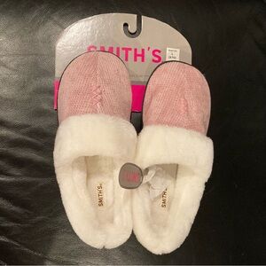 NWT Smiths plush slippers. Pink corduroy with white faux fur lining/trim. Size L